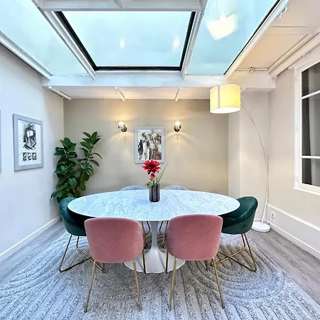 Luxurious Flat In Saint-germain-des-pres *
