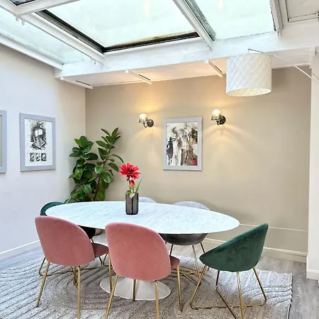 Luxurious Flat In Saint-germain-des-pres Paris