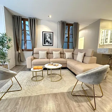 Apartment Luxurious Flat In Saint-germain-des-pres Paris